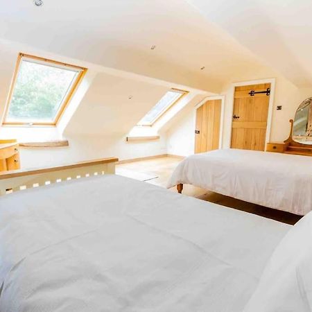 Four Bed Barn Conversion Junction 37 38 M1 巴恩斯利 外观 照片